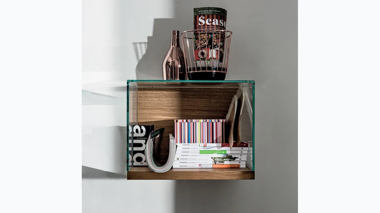 Mensole Nest Wall in legno con copertura in vetro di Sovet