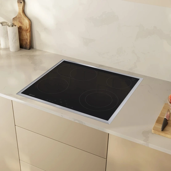 Piano cottura elettrico 60 cm con profili N 70 di NEFF