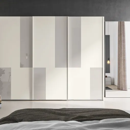 Armadio Scorrevole Logic ZN20 finitura Perla con inserti in retrolaccato metacrilato Nuvola di Marka Total Living