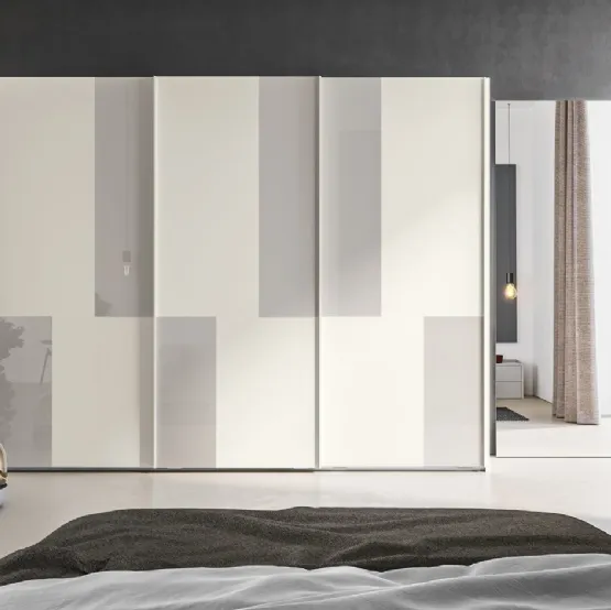 Armadio Scorrevole Logic ZN20 finitura Perla con inserti in retrolaccato metacrilato Nuvola di Marka Total Living