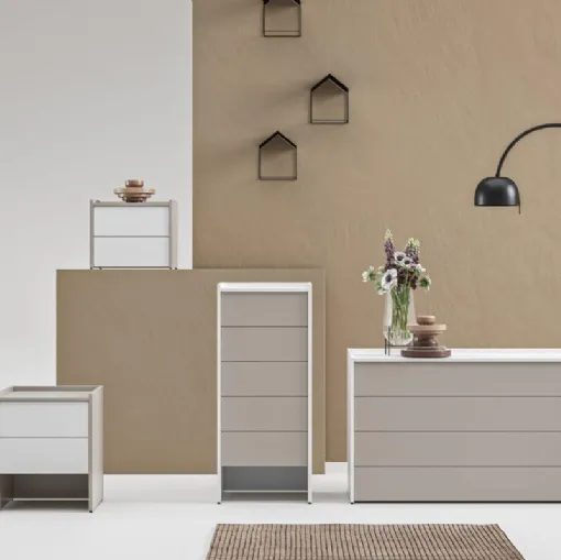 Gruppo Notte moderno Linear di Marka Total Living