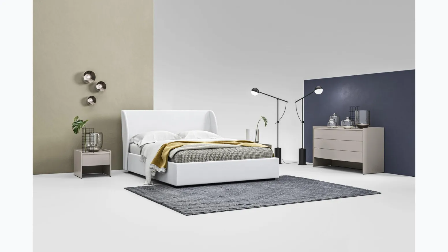 Letto in tessuto imbottito con testiera sagomata Giza GL15 di Marka Total Living