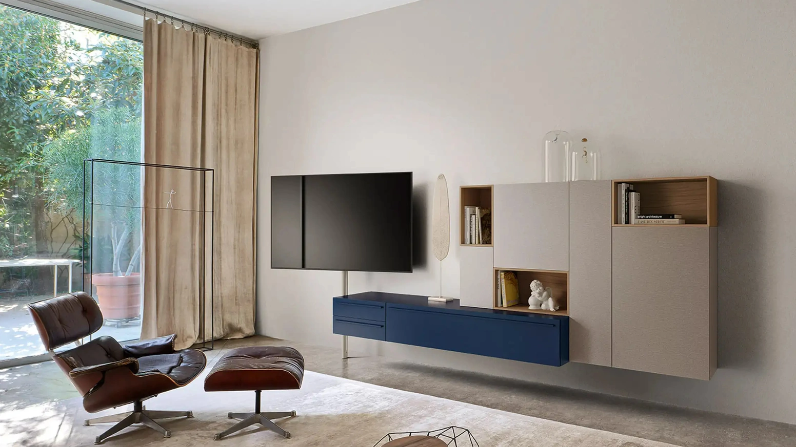 Mobile Porta Tv Tv Video in laccato di Sangiacomo