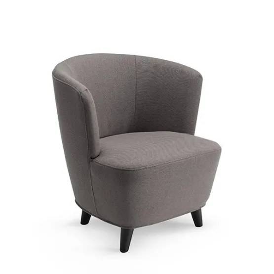 Poltroncina in tessuto con piedini in legno Flora di Rosini Night