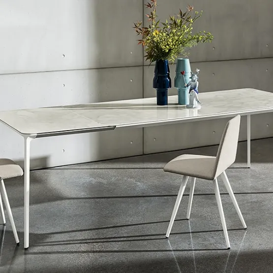Tavolo Slim estensibile con top in ceramica di Sovet