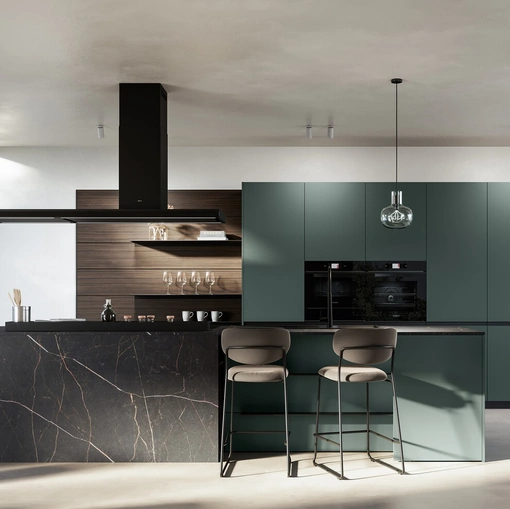 Cucina Moderna con isola Kalì 09 in pet e laminato di Arredo3