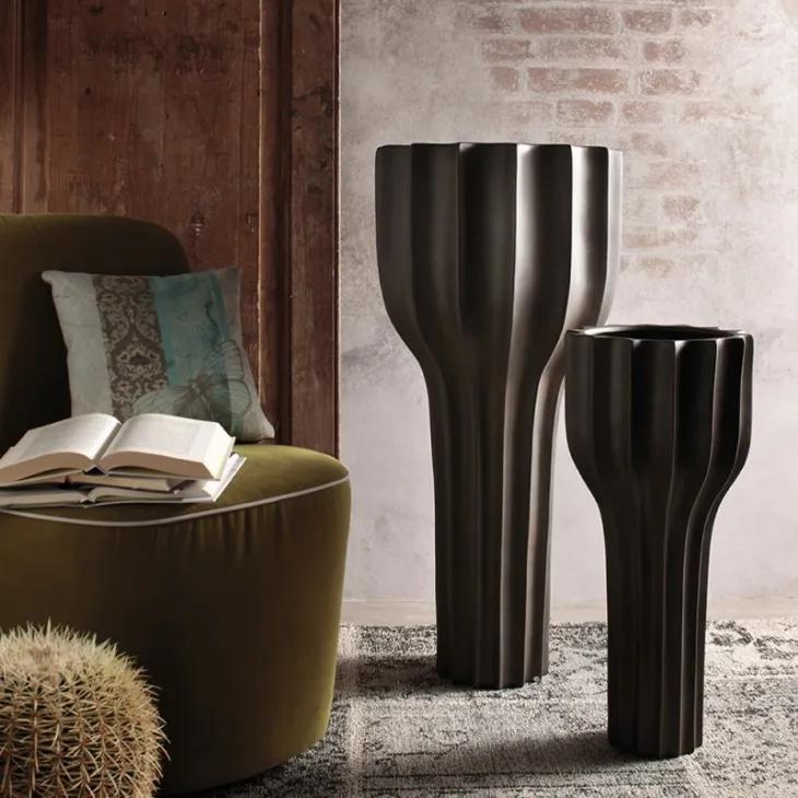 Vaso Line Big in ceramica di Adriani e Rossi