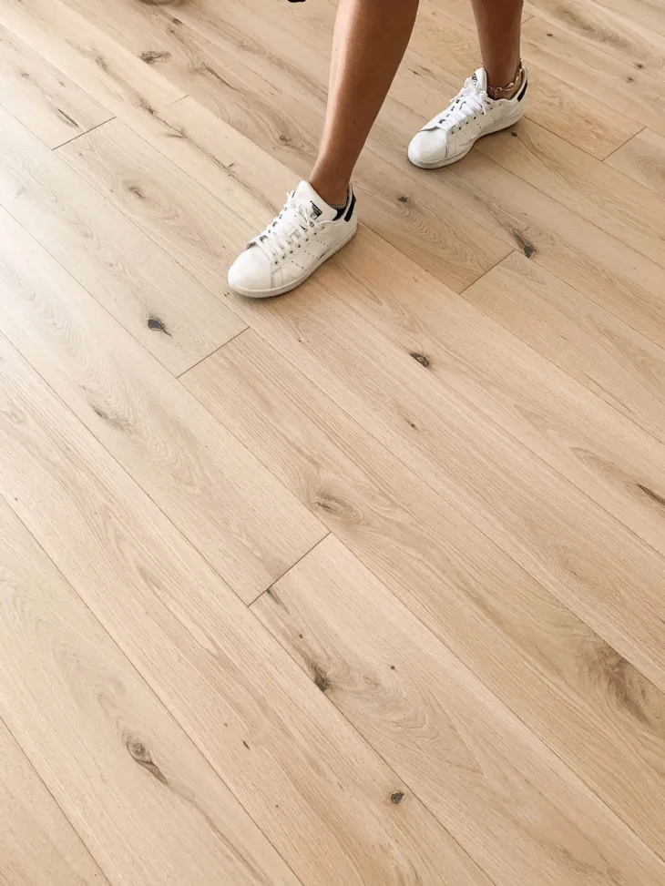 Parquet Verona con persona
